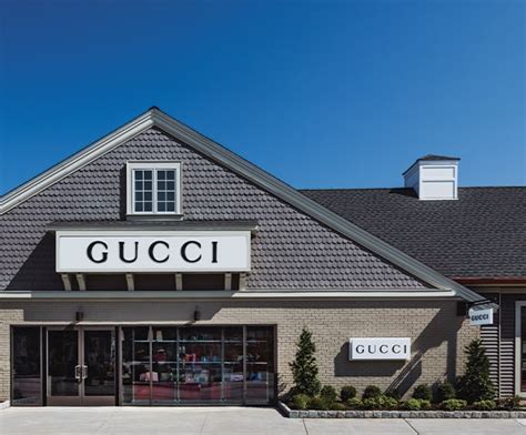 gucci woodbury outlet prices